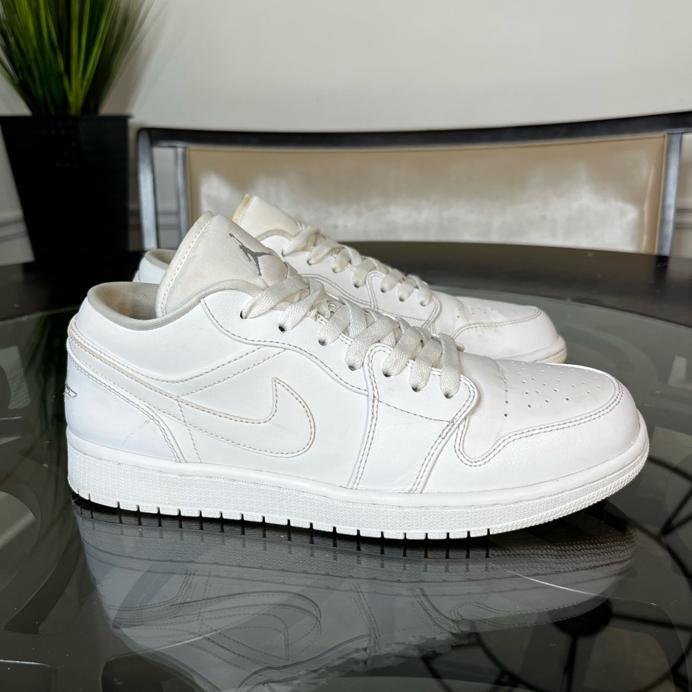 Nike Air Jordan 1 Low Triple White Sz 10